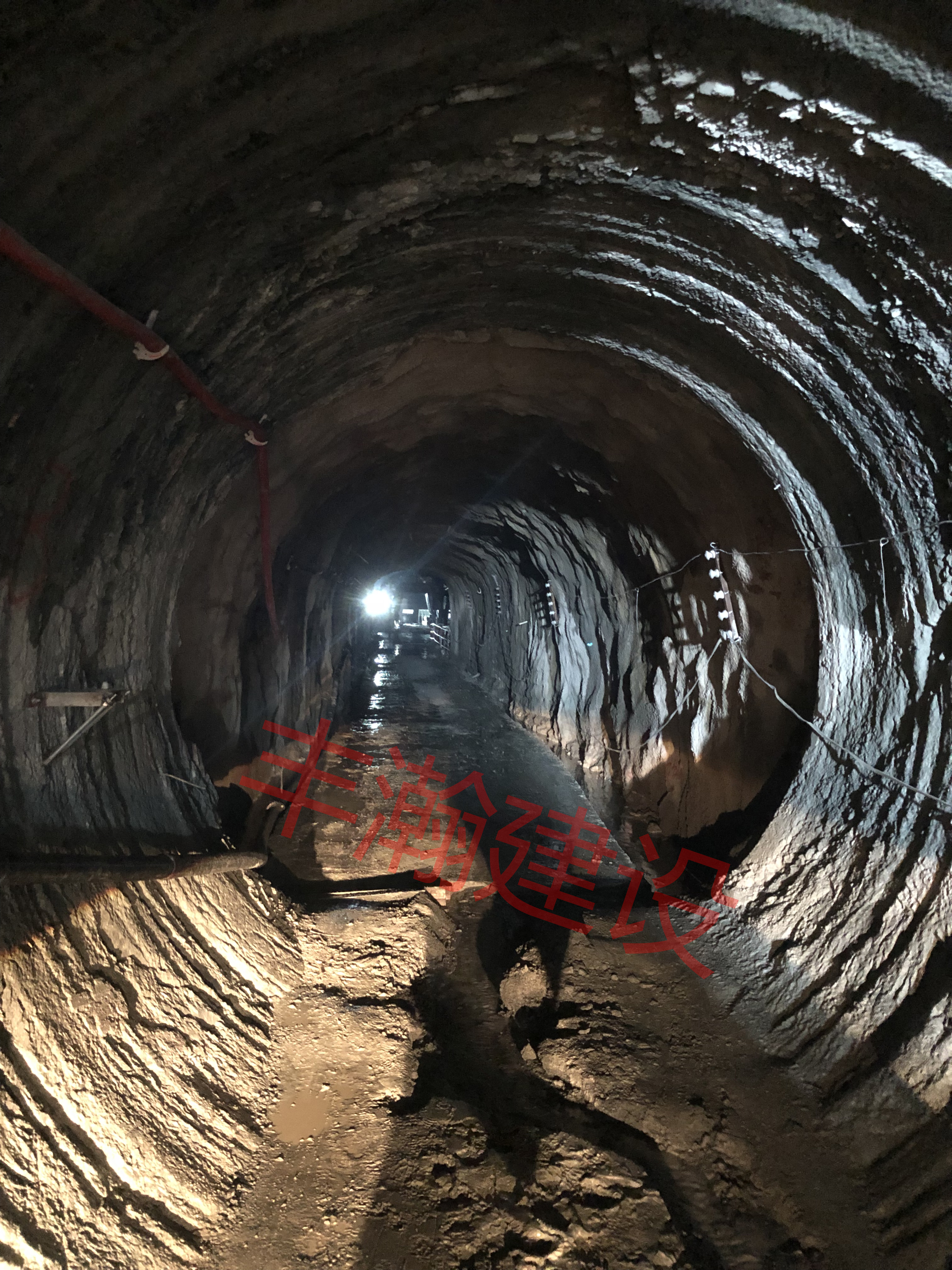  隧道掘进机（TBM）施工现场